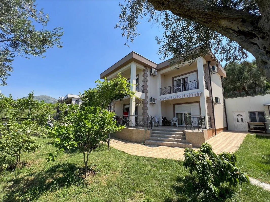 Two-Storey Family House on a Large Plot with Views, Tomba, Bar